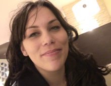 cochonne se trémousse sur son lit