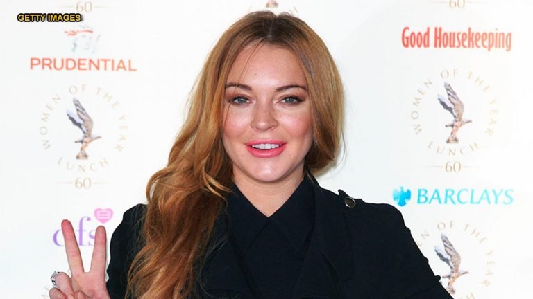 Lindsay Lohan publie une photo complètement nue du tournage de Playboy